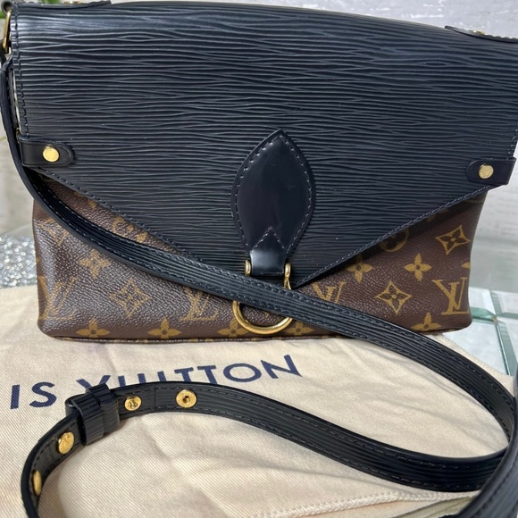 LOUIS VUITTON Epi Monogram Saint Michel Black - Picture 1 of 6